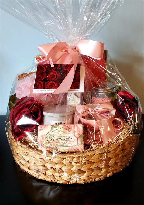 rose themed gift basket